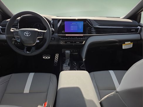 Used 2026 Toyota Camry SE w/ Convenience Package FWD image 16