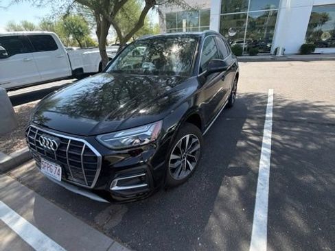 Used 2021 Audi Q5 2.0T Premium Plus w/ Premium Plus Package AWD/4WD image 2