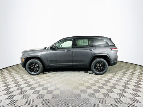 New 2026 Jeep Grand Cherokee Altitude AWD/4WD image 6