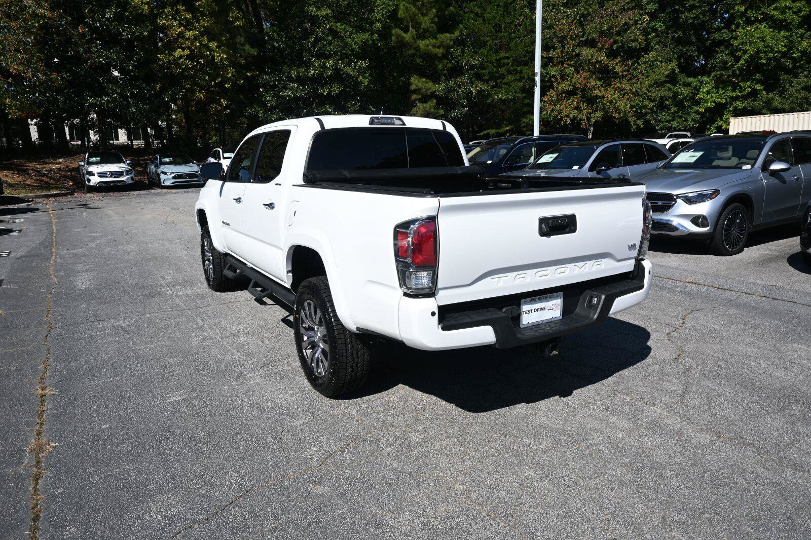 Used 2020 Toyota Tacoma Limited RWD image 4