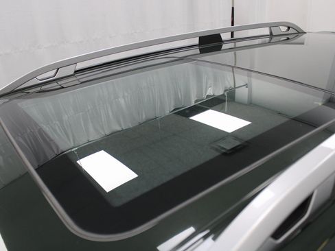 Used 2023 Subaru Forester Touring image 11