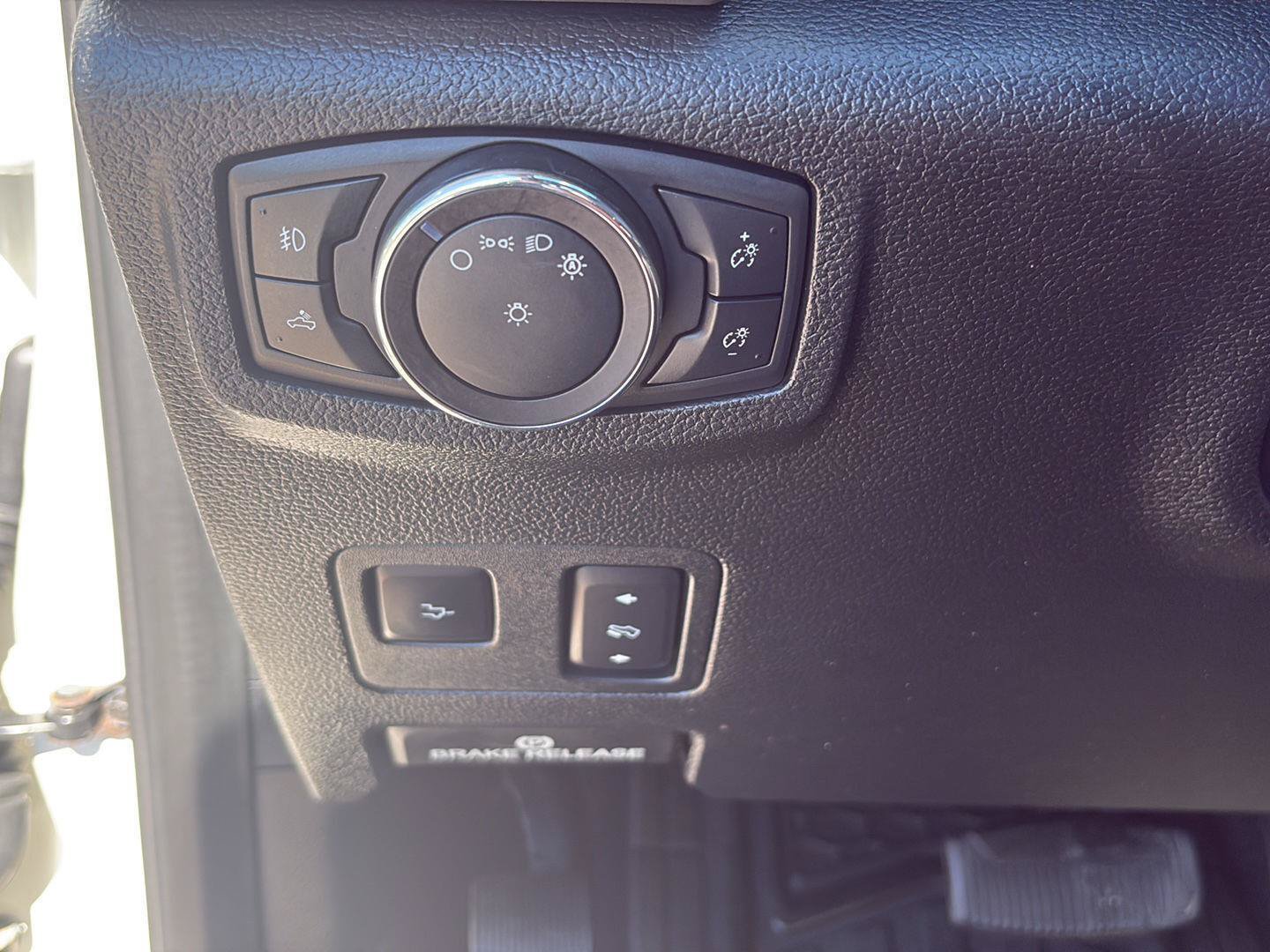 Used 2020 Ford F350 Lariat AWD/4WD image 16