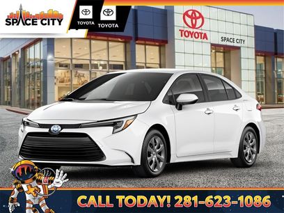 New 2025 Toyota Corolla LE