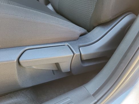 Certified 2025 Nissan Kicks S FWD image 17