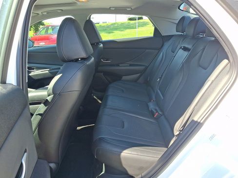 Certified 2023 Hyundai Elantra Limited w/ Cargo Package FWD image 11