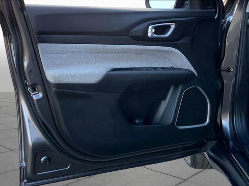 Used 2022 Jeep Compass Latitude w/ Convenience Group FWD image 20