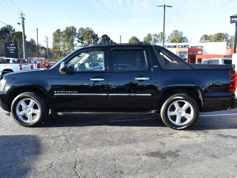 Used 2009 Chevrolet Avalanche LTZ image 8