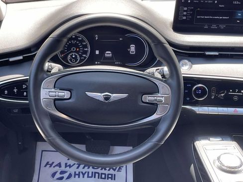 Used 2025 Genesis GV70 2.5T AWD/4WD image 13