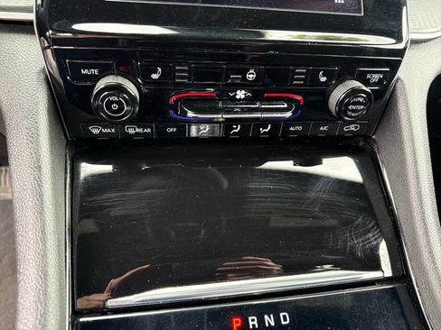 Used 2023 Jeep Grand Cherokee L Laredo AWD/4WD image 23
