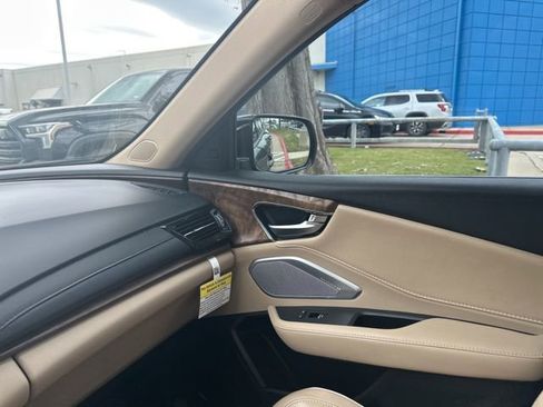 Used 2024 Acura RDX SH-AWD w/ Advance Package image 9