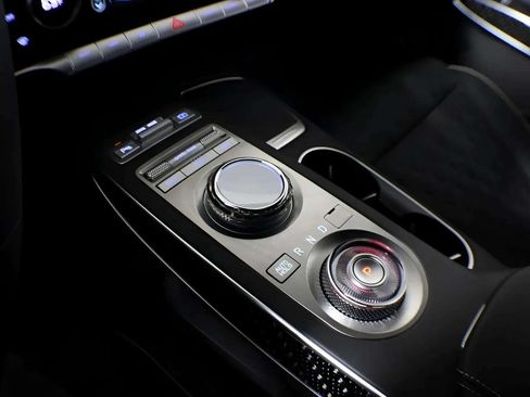 Used 2025 Genesis GV70 3.5T Sport w/ Sport Prestige Package AWD/4WD image 11