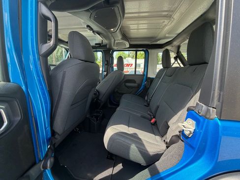 Used 2024 Jeep Wrangler Sport image 6