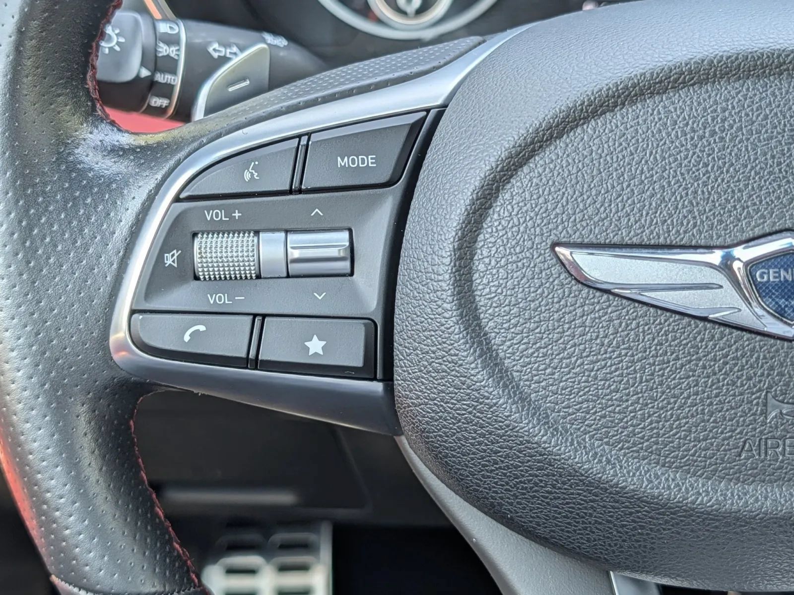 Used 2023 Genesis G70 3.3T w/ Sport Prestige Package RWD image 21