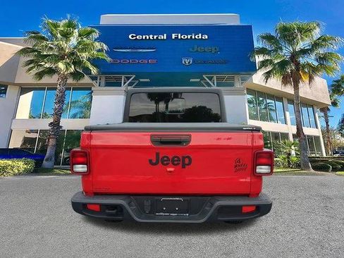 Certified 2021 Jeep Gladiator Sport AWD/4WD image 6