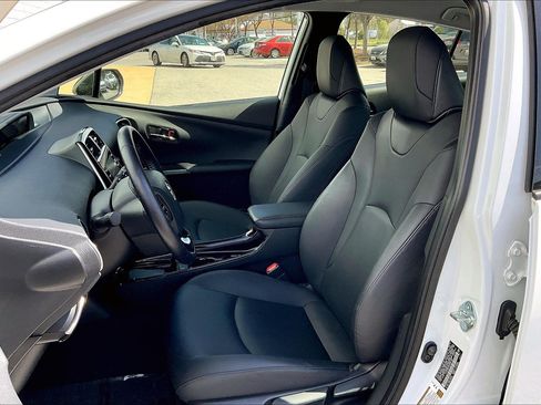 Used 2022 Toyota Prius AWD image 29