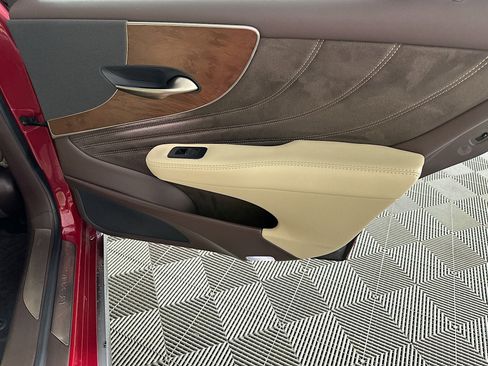 Used 2019 Lexus LS 500 500 Base w/ Accessory Package (Z2) image 30