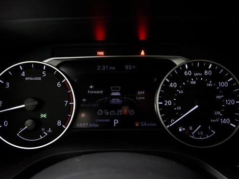 Used 2024 Nissan Rogue S FWD image 17