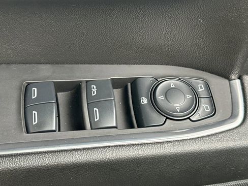 Used 2025 Chevrolet Silverado 1500 LT Trail Boss w/ LT Trail Boss Premium Package AWD/4WD image 11