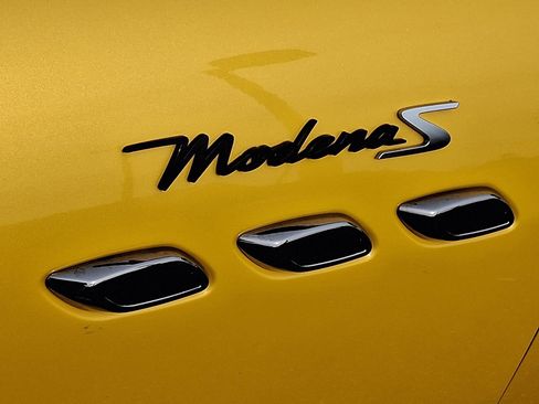 Used 2022 Maserati Levante Modena S image 34