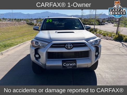Used 2024 Toyota 4Runner TRD Off-Road Premium AWD/4WD image 2