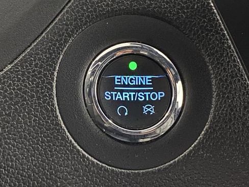 Used 2018 Ford Explorer XLT w/ Equipment Group 202A image 26