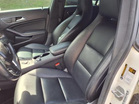 Used 2014 Mercedes-Benz CLA 250 image 15