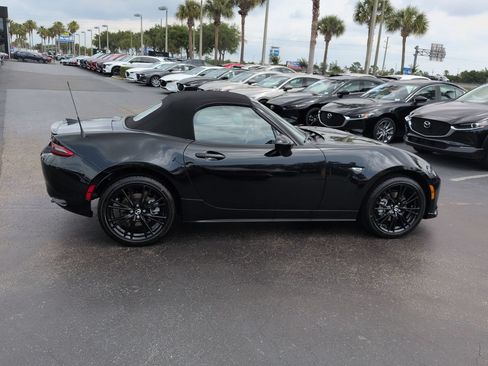 New 2026 MAZDA MX-5 Miata Club w/ Interior Package RWD image 3