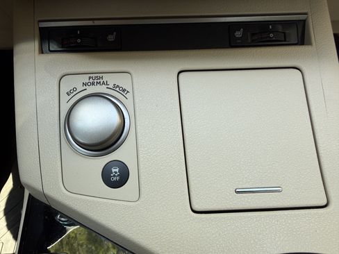 Used 2013 Lexus ES 350 w/ Premium Pkg FWD image 25