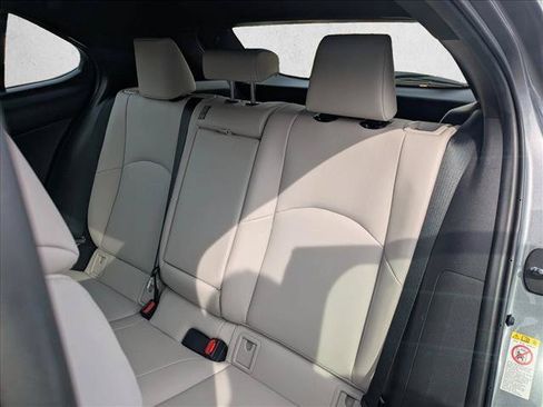 Used 2019 Lexus UX 250h AWD/4WD image 18