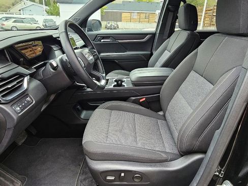 Used 2025 GMC Acadia Elevation AWD/4WD image 16