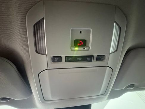 Used 2024 Toyota Highlander LE w/ Protection Package #3 (TMS) FWD image 45