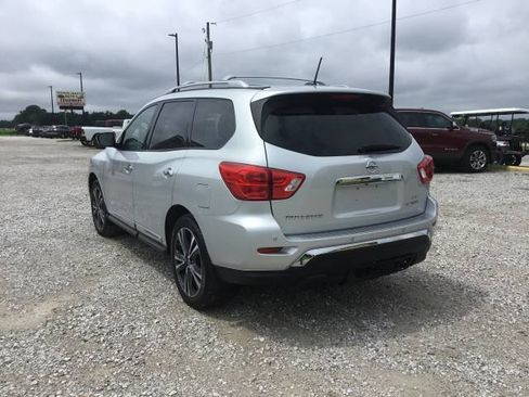 Used 2018 Nissan Pathfinder Platinum AWD/4WD image 5