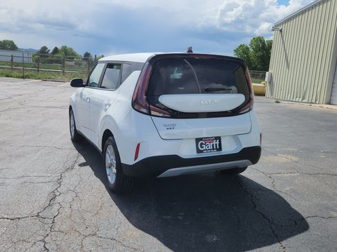 Used 2023 Kia Soul S FWD image 8