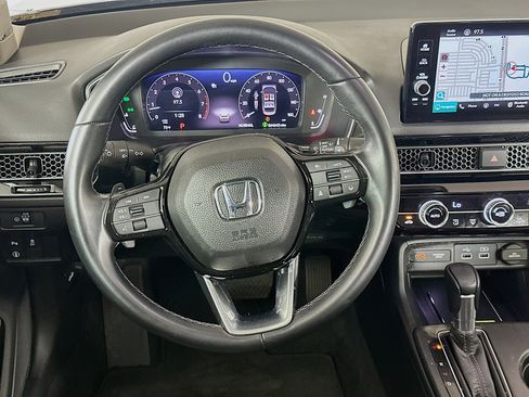 Used 2022 Honda Civic Touring image 18