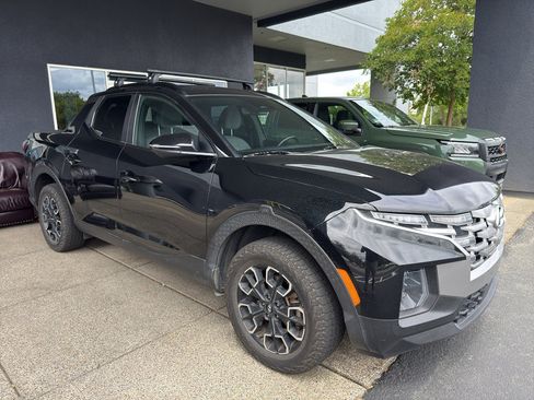 Used 2023 Hyundai Santa Cruz SEL Premium AWD/4WD image 3