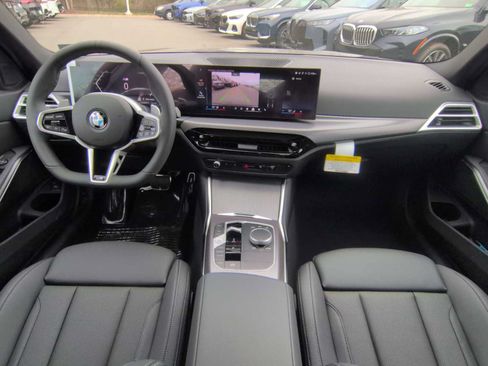 Used 2026 BMW 330i xDrive Sedan w/ M Sport Package AWD/4WD image 16