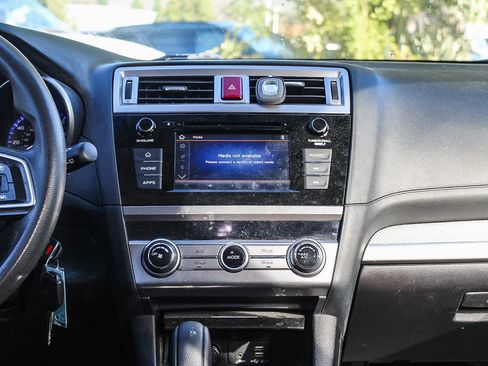 Used 2019 Subaru Outback 2.5i image 12