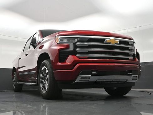 Used 2025 Chevrolet Silverado 1500 High Country RWD image 31