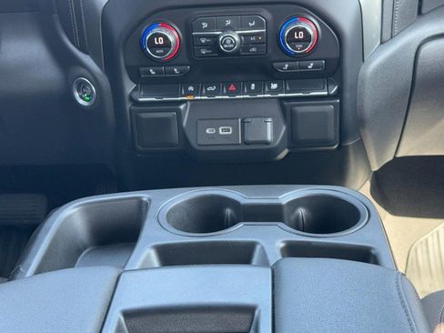 Used 2021 Chevrolet Silverado 1500 LT AWD/4WD image 14