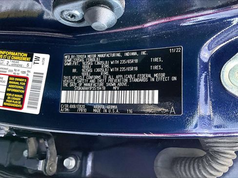 Used 2023 Toyota Highlander XLE image 38