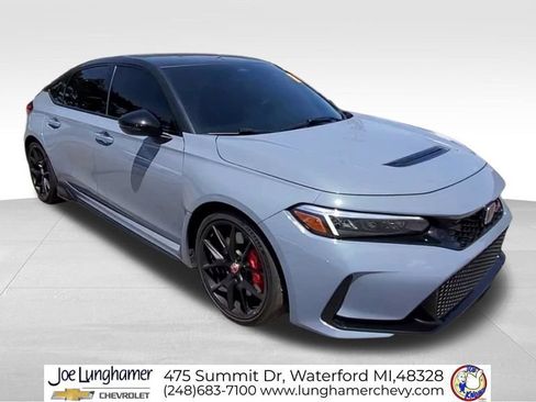 Used 2025 Honda Civic Type R image 2