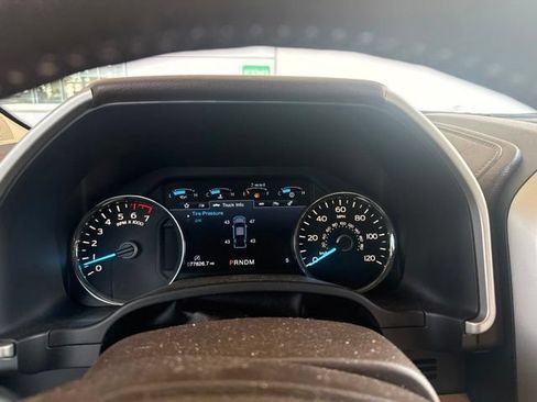 Used 2019 Ford F150 Lariat w/ Trailer Tow Package RWD image 25