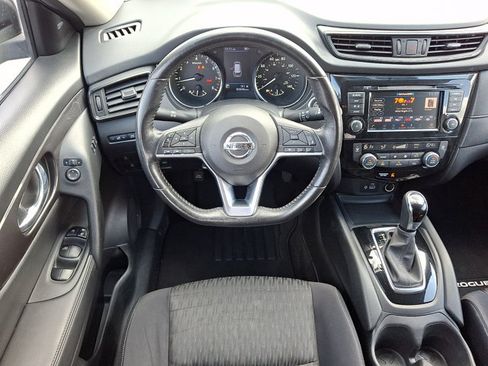 Used 2018 Nissan Rogue SV w/ Premium Package AWD/4WD image 11