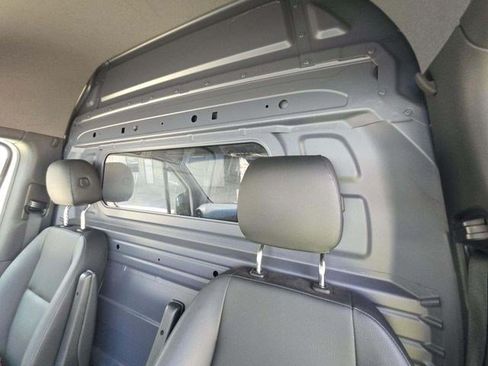 Used 2024 Mercedes-Benz Sprinter 2500 image 4