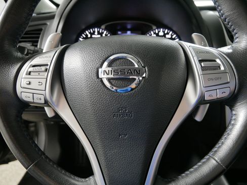 Used 2016 Nissan Altima 2.5 SR FWD image 25