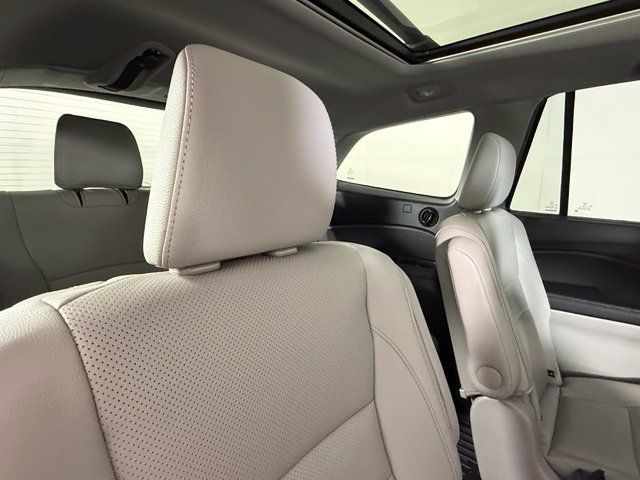 Used 2021 Honda Pilot Elite image 26