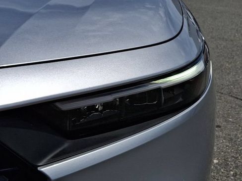 Used 2023 Honda Accord Sport image 9