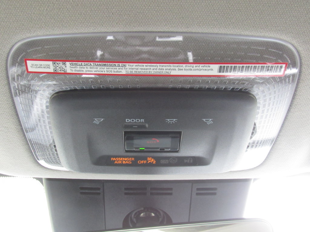 Certified 2025 Toyota Prius LE FWD image 24