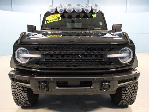 Used 2024 Ford Bronco Wildtrak image 28