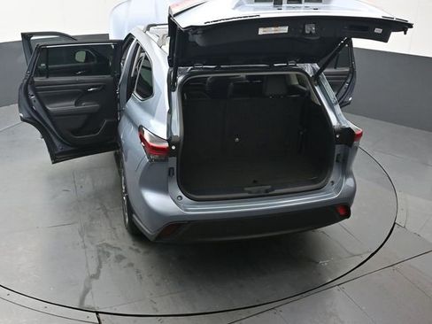 Used 2022 Toyota Highlander XLE image 56